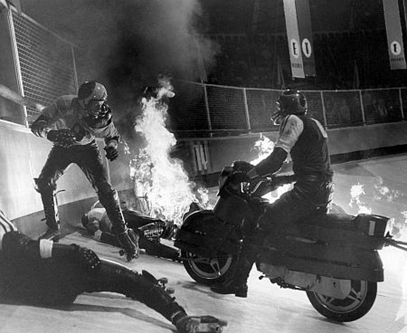 疯狂轮滑Rollerball(1975)插图2%4K电影下载_3D影视资源_杜比视界迅雷下载