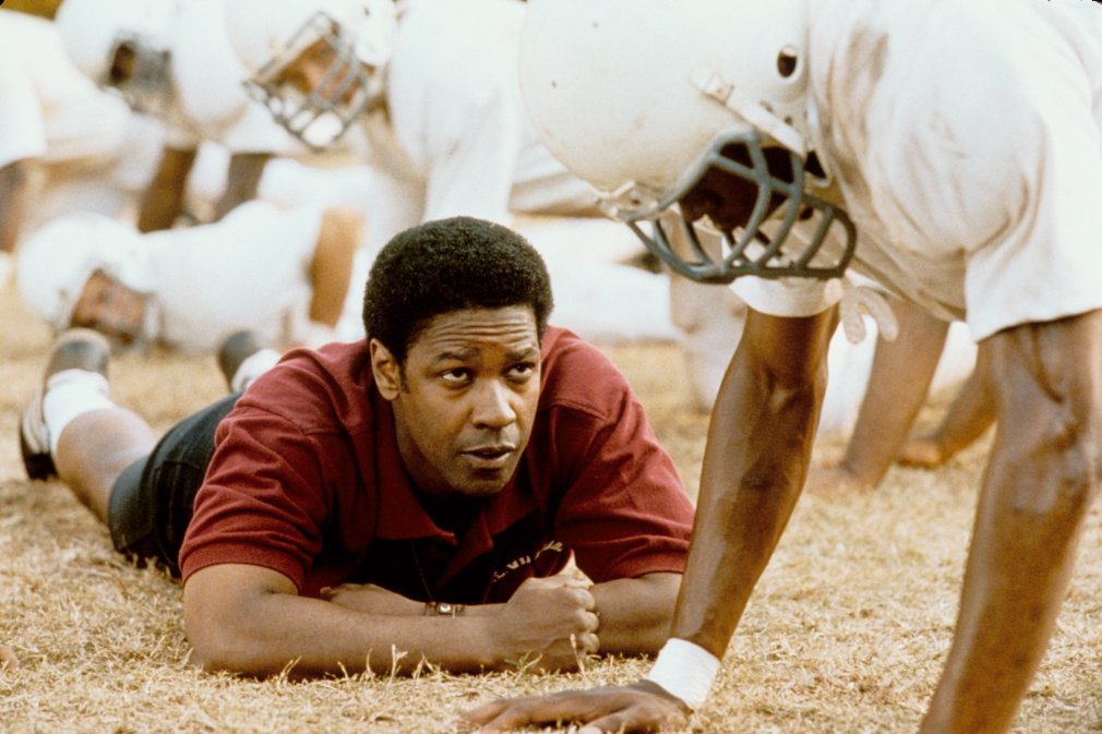 光辉岁月Remember the Titans(2000)插图2%4K电影下载_3D影视资源_杜比视界迅雷下载