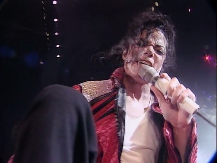 迈克尔·杰克逊-危险之旅之布加勒斯特站Michael Jackson Live in Bucharest: The Dangerous Tour(2005)插图2%4K电影下载_3D影视资源_杜比视界迅雷下载